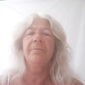 Meet your Posher, Edith